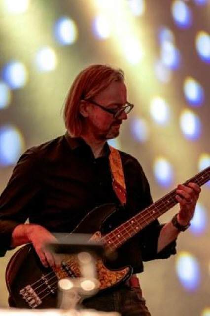 STAINLESS BLUE - Bassist stainless BassDirk, Fender Jazzbass