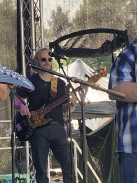 STAINLESS BLUE - Festival "Rock am Bach" Bassist mit Fender Bass