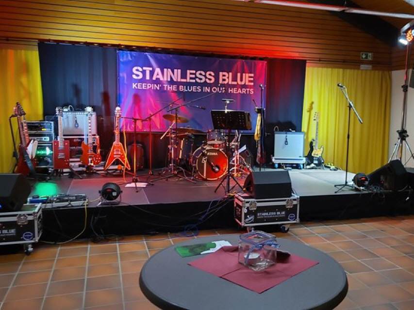 STAINLESS BLUE - es ist angerichtet!